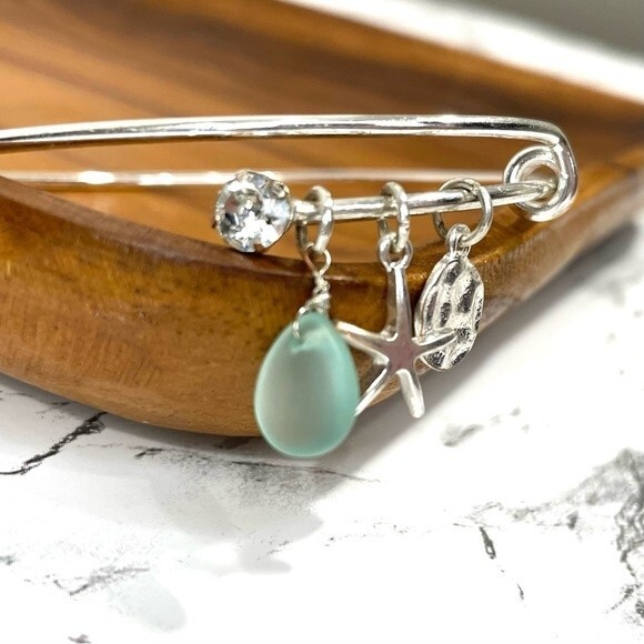 Beach Themed Silver Bangle Bracelet Beach Glass Starfish Sandollar - Picture 2 of 6